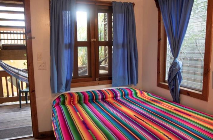 Sea Breeze Inn Вест-Енд Екстер'єр фото